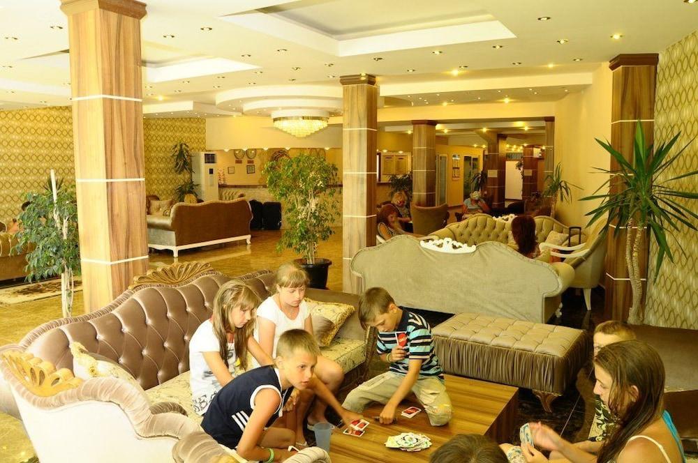 Club Tess Hotel كوناكلي المظهر الخارجي الصورة