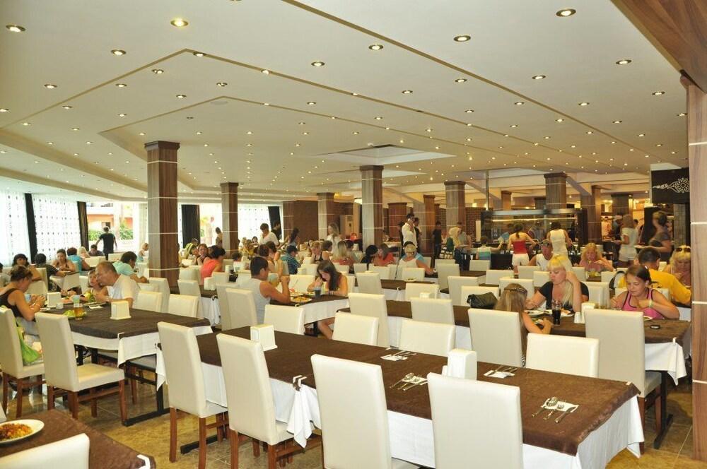 Club Tess Hotel كوناكلي المظهر الخارجي الصورة