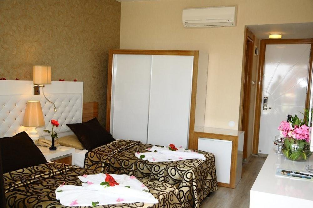 Club Tess Hotel كوناكلي المظهر الخارجي الصورة
