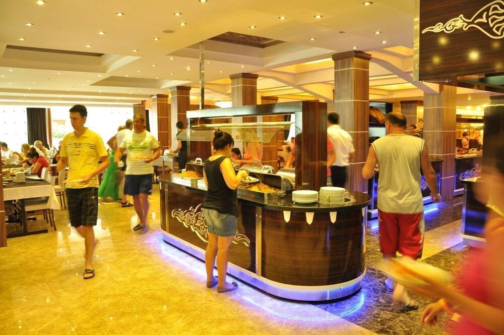 Club Tess Hotel كوناكلي المظهر الخارجي الصورة