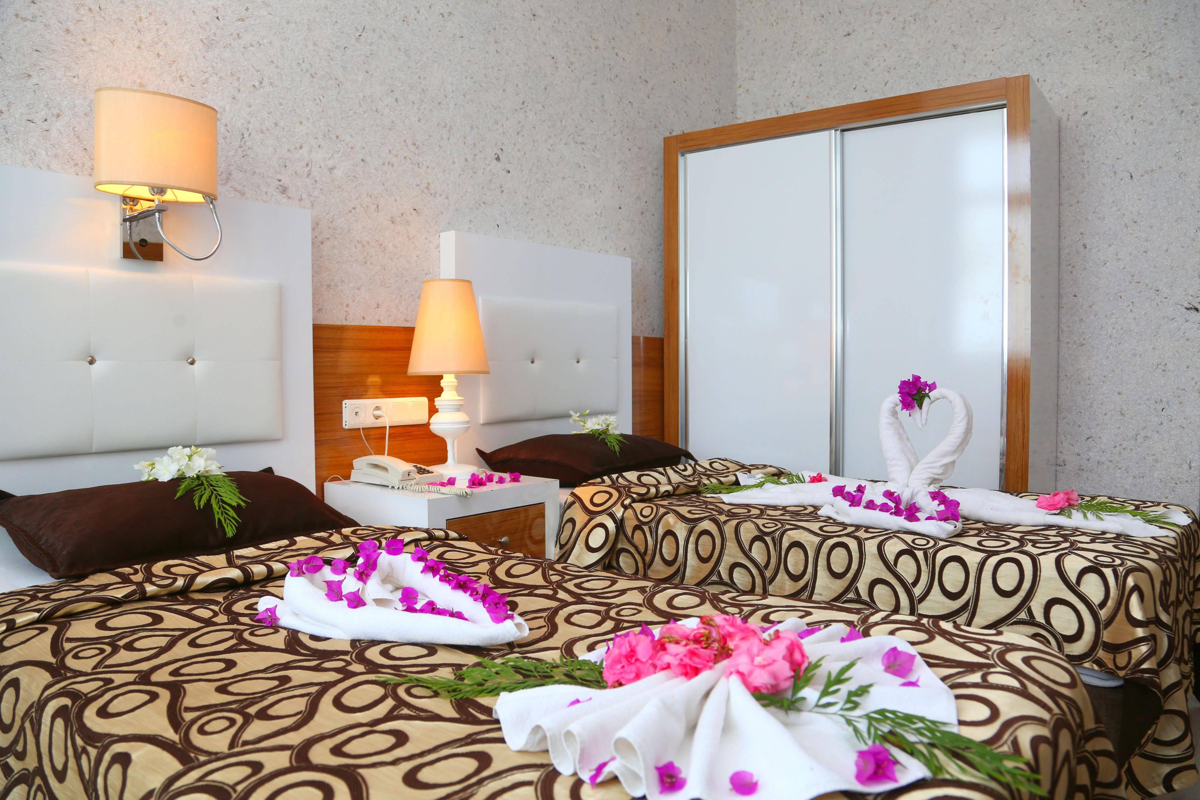 Club Tess Hotel كوناكلي المظهر الخارجي الصورة